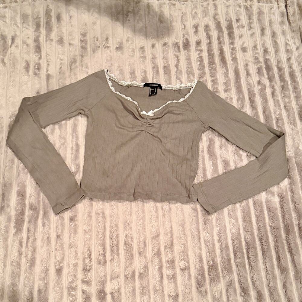 Forever 21 Sage Green‎ Ribbed Long Sleeve Crop Top with Lace Trim & Bow - Size S